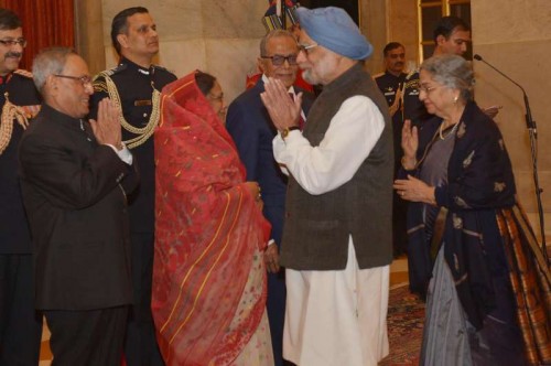 President Pranab Mukherjee with Bangladesh President Abdul Hamid and former prime minister Manmohan Singh during a Banquet hosted in the honor of the Bangladeshi President at Rashtrapati Bhavan in New Delhi, on Dec 19, 2014. Also seen Rashida Khanam. 