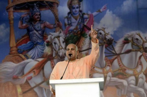  Yogi Adityanath addresses during Virat Hindu Sammelan of Vishwa Hindu Parishad (VHP) in Mumbai, on Dec 14, 2014.