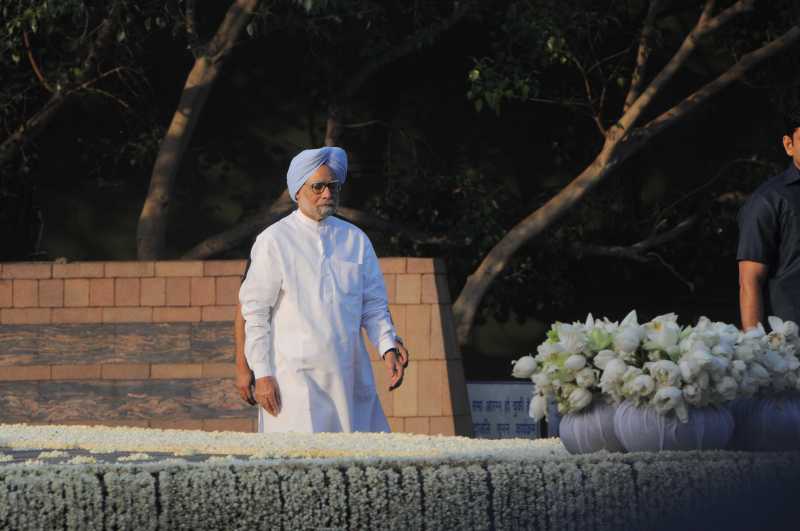 Former Prime Minister Manmohan Singh during a programme organised on 23rd death anniversary of late prime minister Rajiv Gandhi at his memorial 'Vir Bhumi' in New Delhi on May 21, 2014. (Photo: IANS)