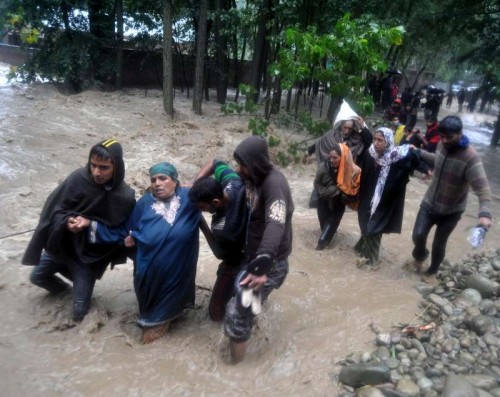 People being evacuated from Khudwani and Nowpora as water level in Vaishav nallah has increased in Kulgam district of Jammu and Kashmir 