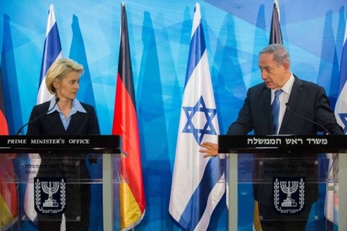  German Defence Minister Ursula von der Leyen (L) and Israeli Prime Minister Benjamin Netanyahu attend a joint press conference at the Prime Minister's Office in Jerusalem, on May 12, 2015. Israeli Prime Minister Benjamin Netanyahu expressed his appreciation to Germany for its "commitment to Israel's security" in a joint press conference Tuesday afternoon with visiting German Defense Minister Ursula Von Der Leyen.