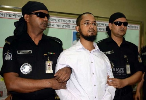 Farabi Shafiur Rahman, the prime suspect in a murder case of writer-blogger Avijit Roy, is arrested by Rapid Action Battalion (RAB) in Dhaka, Bangladesh, March 2, 2015.