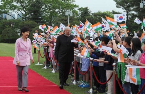  Prime Minister Narendra Modi during the ceremonial welcome in his honour, at the President`s Official Residence, Cheong Wa Dae, in Seoul, South Korea on May 18, 2015