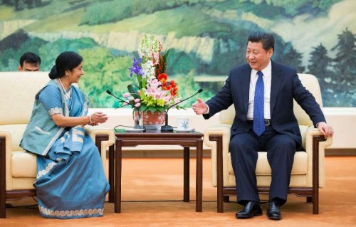 Chinese President Xi Jinping meets with Indian Foreign Minister Sushma Swaraj in Beijing, capital of China, Feb. 2, 2015.