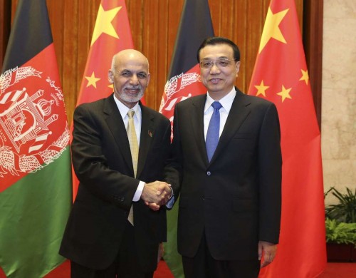 Chinese Premier Li Keqiang (R) meets with visiting Afghan President Ashraf Ghani Ahmadzai in Beijing, capital of China