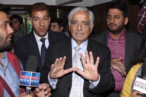 PDP patron Mufti Mohammed Sayeed addressing media at J&K House, in New Delhi after his meeting with the Prime Minister Narendra Modi on Feb 27, 2015. 