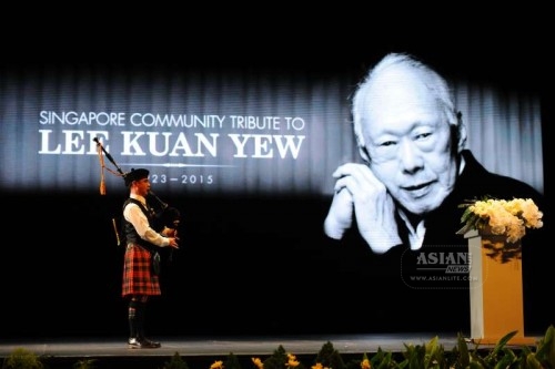  A bagpiper plays a tune during a memorial meeting of Singapore's founding father Lee Kuan Yew at Singapore's Kallang Theatre, March 27, 2015. Singapore's various ethnic associations and community organisations jointly organised a memorial meeting to pay tribute to Singapore's founding father Lee Kuan Yew on Friday.