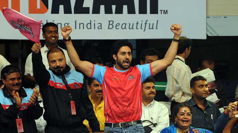 Actor Abhishek Bachchan during a Pro Kabaddi League match between Jaipur Pink Panthers and Telugu Titans at Netaji Indoor Stadium in Kolkata on July 31, 2014. Jaipur Pink Panthers won the match.(Photo: IANS)