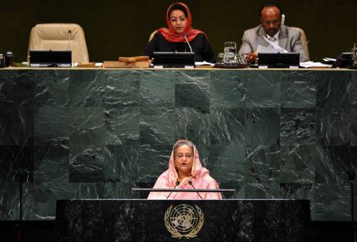 (140927) -- NEW YORK, Sept. 27, 2014 (Xinhua) -- Sheikh Hasina (front), Prime Minister of Bangladesh, speaks during the general debate of the 69th session of the United Nations General Assembly, at the UN headquarters in New York, on Sept. 27, 2014. (Xinhua/Wang Lei)