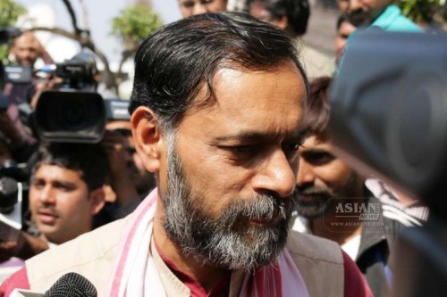 AAP leader Yogendra Yadav arrives to attend the national executive meeting of the Aam Aadmi party at Kapashera in New Delhi, on March 4, 2015. 