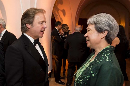 British Minister of State at the Foreign and Commonwealth Office Mr Hugo Swire  with Ho Ching , the winner of 2014 Asian Business Leaders Awards