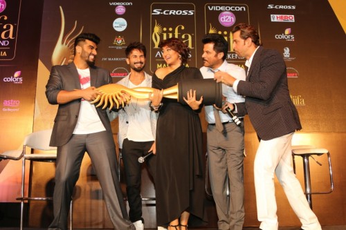 Arjun Kapoor, Shahid Kapoor, Sonakshi Sinha, Anil Kapoor and Hrithik Roshan at the IIFA PC in Mumbai