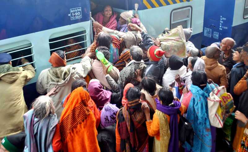 India Train crowd