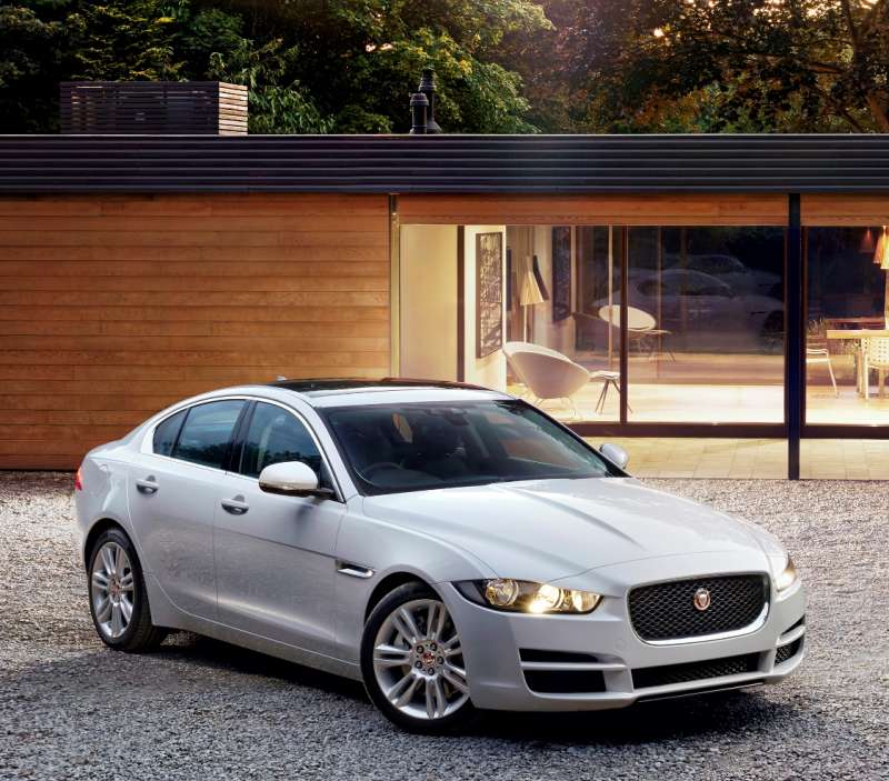 Jaguar XE 