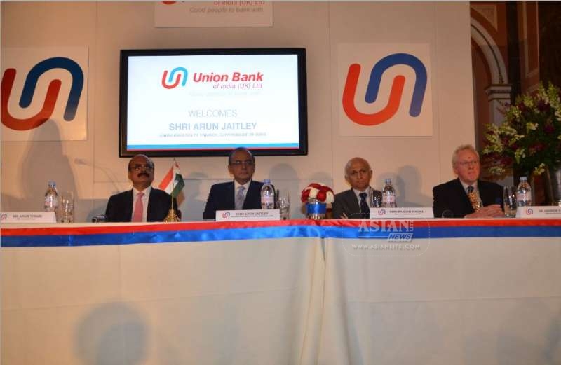 (From Left):Chairman & MD of Union Bank of India, Arun Tiwari with Finance Minister of India, Mr Arun Jaitley, High commission of India to the UK Mr Ranjan Mathai and Dr Andrew Parmley 