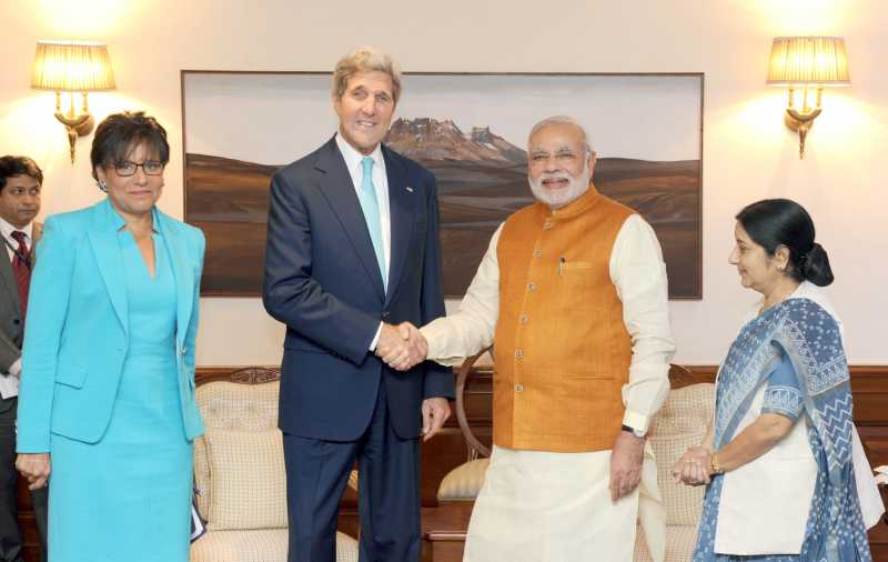 US Secretary of State, Mr. John Kerry and the US Secretary of Commerce, Ms. Penny Pritzker with Prime Minister, Shri Narendra Modi, in New Delhi. The Union Minister for External Affairs and Overseas Indian Affairs, Smt. Sushma Swaraj is also seen.