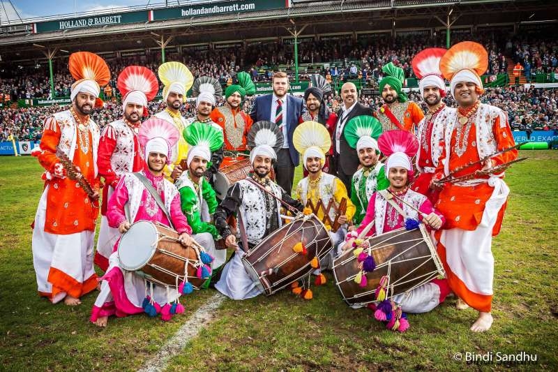 Gabhru Panjab De Bhangra Dancers 