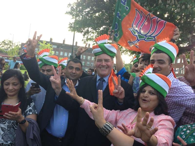 Bob Blackaman joins with the Indian diaspora to celebrate Modi victory at Queensbury 