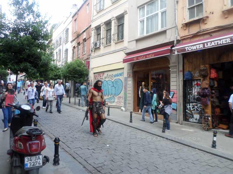 A 'gladiator' moves around the high street in Istanbul