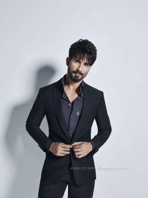 Shahid Kapoor sashays into Jhalak Dikhhla Jaa!