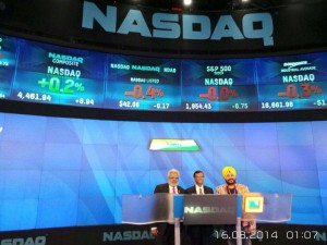 Indian pop musician Daler Mehndi was invited as the Guest of Honour alongside U.S. Congressman Mr. Pete Sessions, for the National Indian American Public Policy Instituteâ??s (NIAPPI) â??Azadi Diwasâ?? celebrations in New York. Daler Mehndi also graced the closing bell ceremony at the NASDAQ Stock Exchange at the heart of the city. (Photo: IANS)