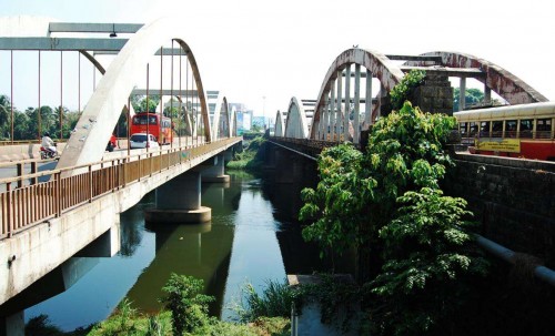 Aluva Marthandavarma Bridge bridge over Periyar