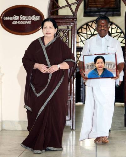 J jayalalithaa with O Panneerselvam 