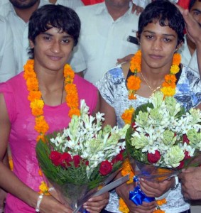 Glasgow 2014 Commonwealth Games Gold medal winners in wrestling and Judoka Babita and Vinesh in Gurgoan .