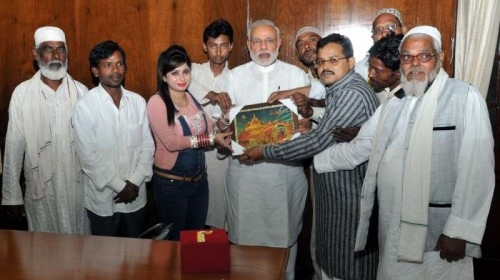  A delegation of Rashtriya Bunkar Action Committee, Varanasi, calls on the Prime Minister Narendra Modi, in New Delhi