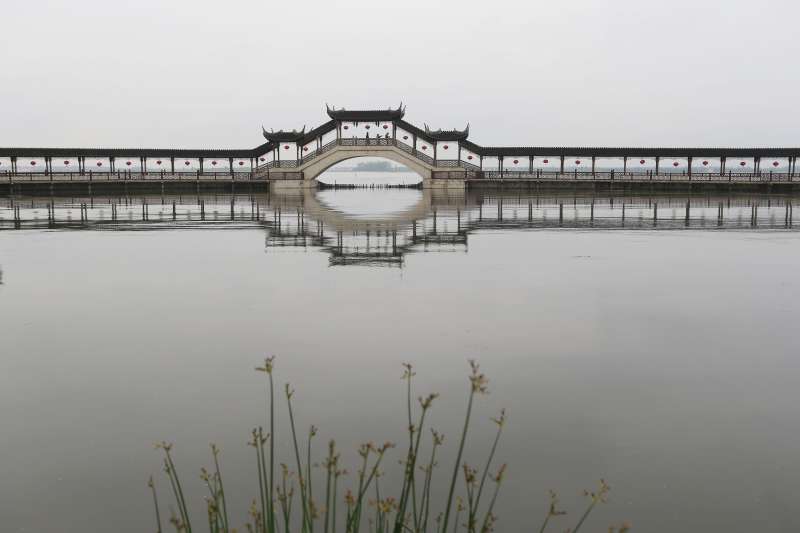 Alounge bridge in the Jinxi ancient town in Kunshan, east China's Jiangsu Province