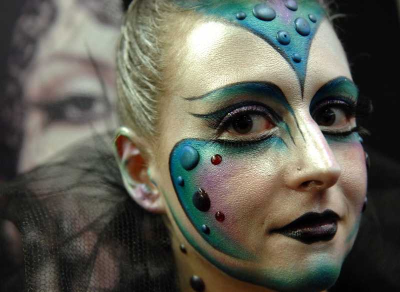 CANADA-VANCOUVER-CULTURE-MAKE-UP-TRADE-SHOW