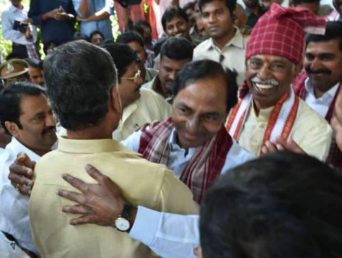 Andhra Pradesh Chief Minister N. Chandra Babu Naidu and Telangana Chief Minister K. Chandrashekar Rao at the Dushera programm organized by BJP MP Bandaru Dattatreya in Hyderabad 