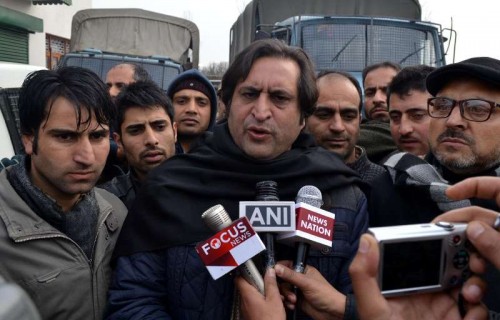  People's Conference leader Sajjad Gani Lone talks to press in Handwara, Jammu and Kashmir on Dec 23, 2014. 