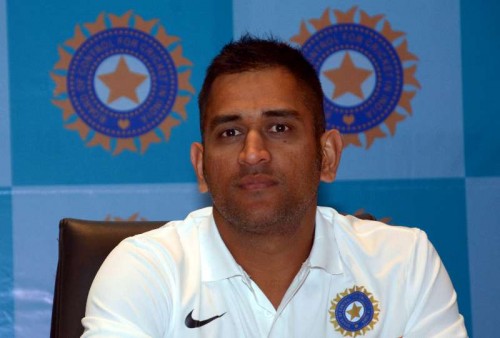  Indian skipper Mahendra Singh Dhoni 