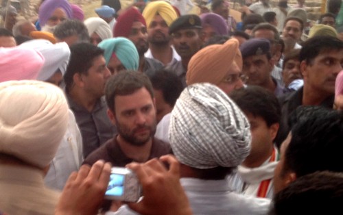  Congress Vice-President Rahul Gandhi interacts with the farmers 