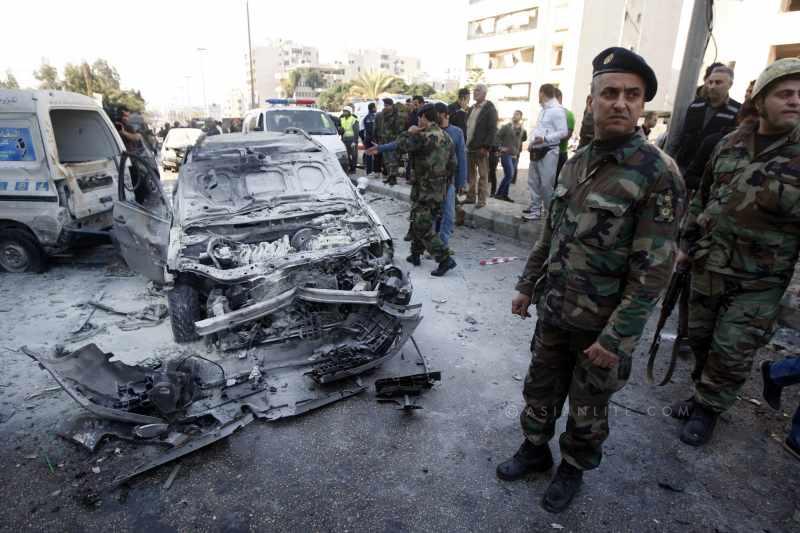 Lebanese soldiers near a car bomb site in Beirut