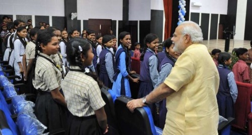 The Prime Minister, Shri Narendra Modi interacting with the students, at Livelihood College, in Dantewada, Chhattisgarh on May 09, 2015.