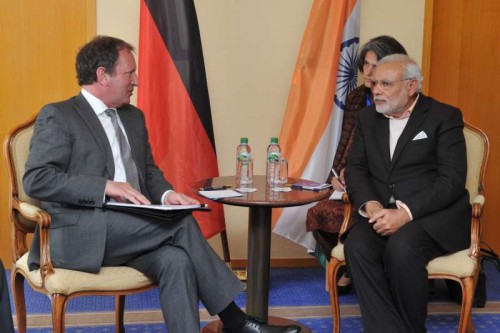 The Prime Minister, Shri Narendra Modi meeting the President and CEO, Bombardier Transportation GmbH, Dr. Lutz Bertling, in Hannover, Germany on April 12, 2015.