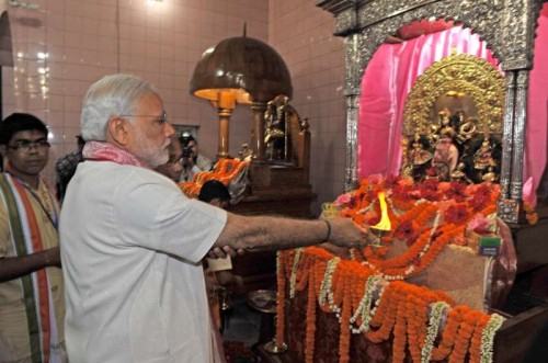 The Prime Minister, Shri Narendra Modi visits Sree Sree Dhakeshwari National Temple, in Bangladesh on June 07, 2015.