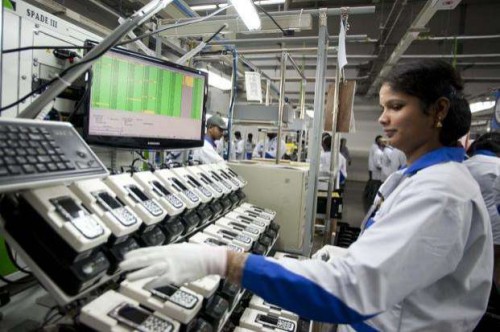 Worker at Nokia plant in Sriperumbudur 