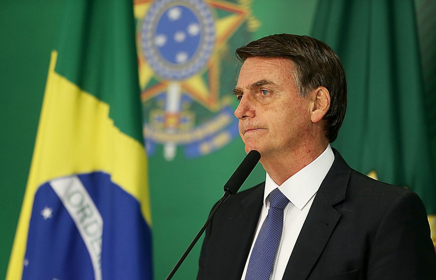 BRASILIA, Jan. 26, 2019 (Xinhua) -- Brazil's President Jair Bolsonaro attends a press conference on the collapse of a dam, at Planalto Palace, in Brasilia, capital of Brazil, on Jan. 25, 2019. At least seven people were killed, nine injured and at least 150 others are missing after a tailings dam collapsed Friday afternoon in southeastern state of Minas Gerais, the state government said Friday evening. (Xinhua/Ernesto Rodrigues/AGENCIA ESTADO/IANS) by . 